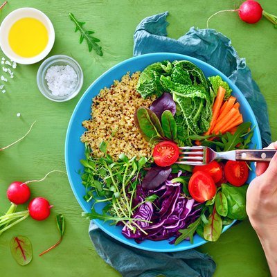 An anti-inflammatory meal of brown rice, healthy fat and a variety of vegetables