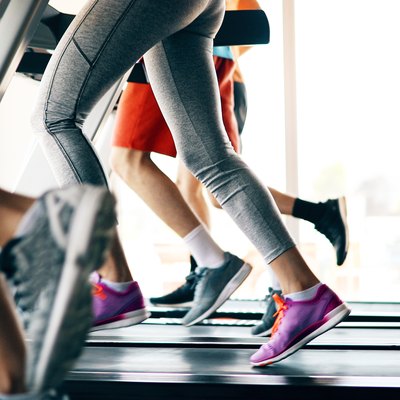 Picture of people running on treadmill in gym