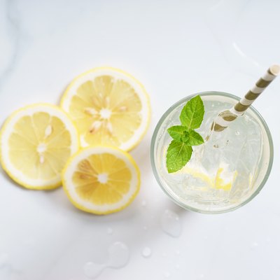 glass of lemon tonic water