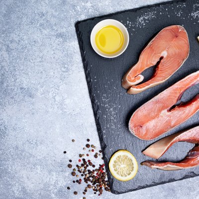 salmon steak raw