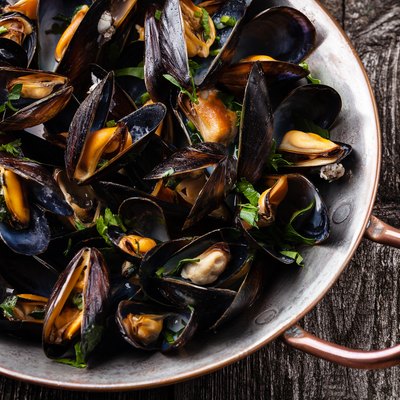 Boiled mussels