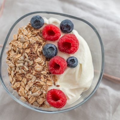 Yogurt with granola and berries