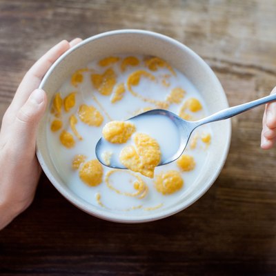 eating corn flakes