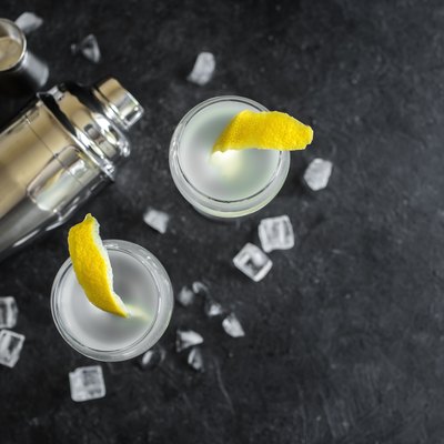Alcohol Cocktail with lemon and ice