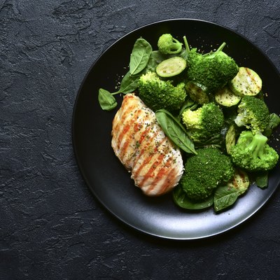 Grilled chicken fillet with green vegetable salad