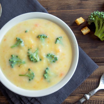 cheese cream soup with broccoli