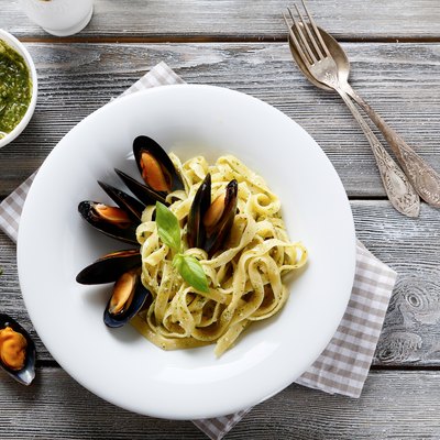 Nutritional pasta with seafood mussels