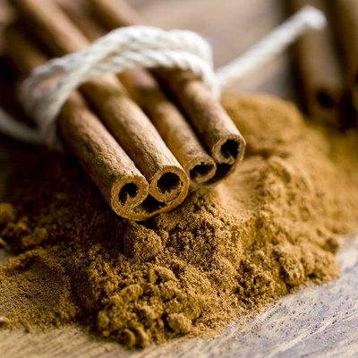 Cinnamon sticks on ground cinnamon