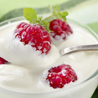 Yogurt with berries