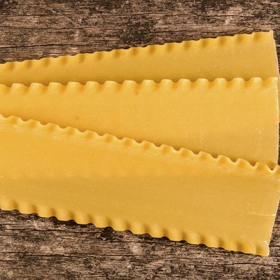 raw pasta used for baking lasagna