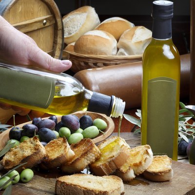 olive oil and breads