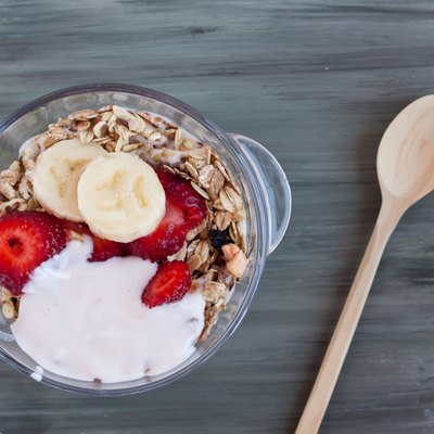 muesli with fresh fruits