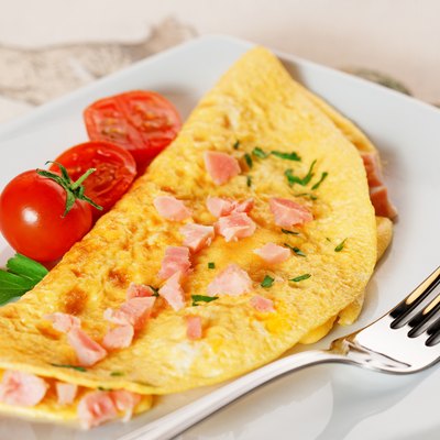 omelette with ham and cherry tomatoes