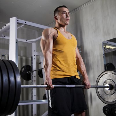 heavy weight deadlift