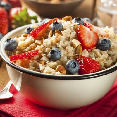 Healthy Homemade Oatmeal with Berries