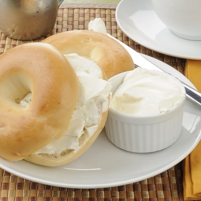 Sliced bagel with cream cheese