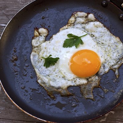 Scrambled eggs from a hen's egg