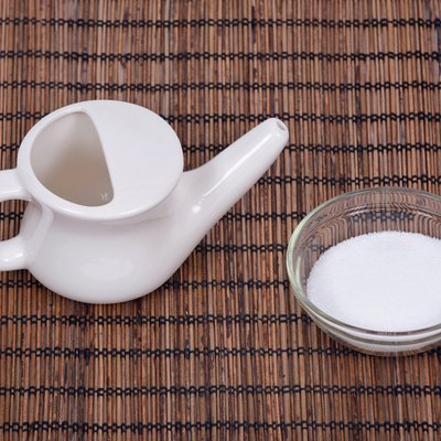 Ceramic neti pot and sea salt