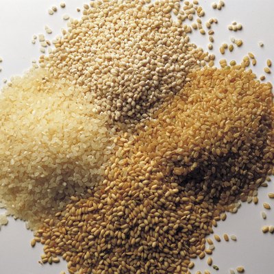 Assortment of grains