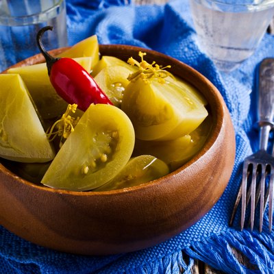 Canned green tomatoes