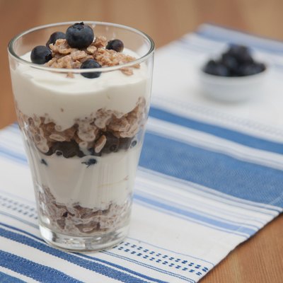 Blueberry Yoghurt Parfait with granola