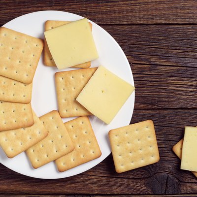 Crackers with cheese