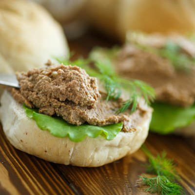 pate with bread