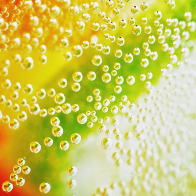 Macro bubbles in lemonade