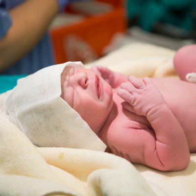 newborn first medical exam