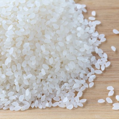 Asian white rice or uncooked white rice