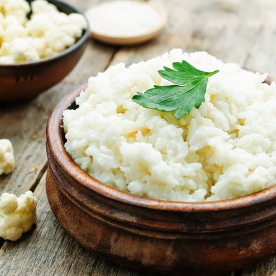 creamy cauliflower garlic rice