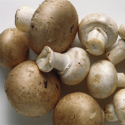 White Mushrooms & Brown Mushrooms