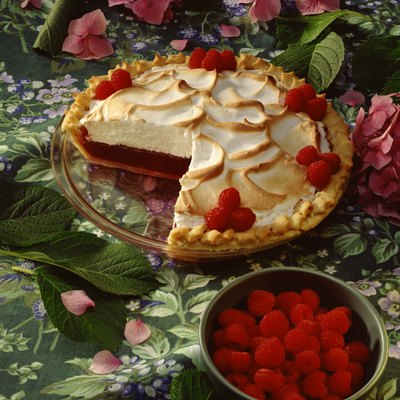 Raspberry meringue pie
