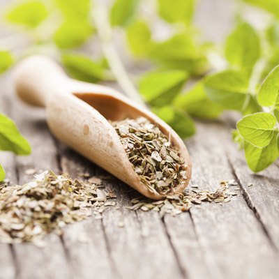 Dry oregano
