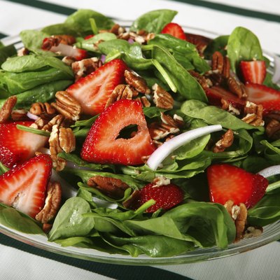 spinach and strawberry salad