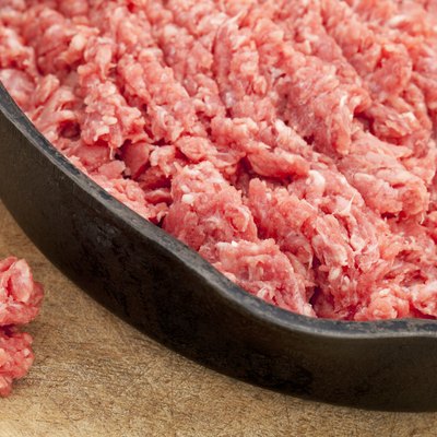 raw ground bison (buffalo) meat