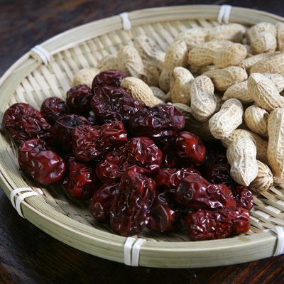 dried date and peanut