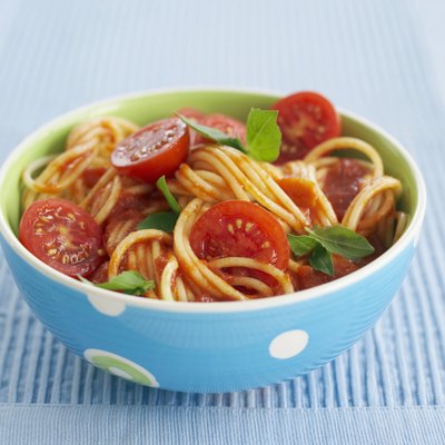 Bowl of spaghetti, close up