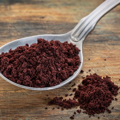 acai berry powder on tablespoon