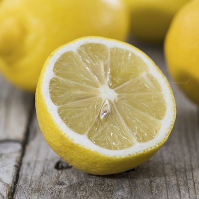 Some fresh Lemon Fruits