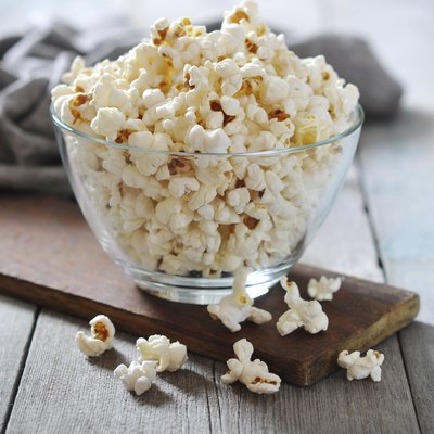 Popcorn in glass bowl