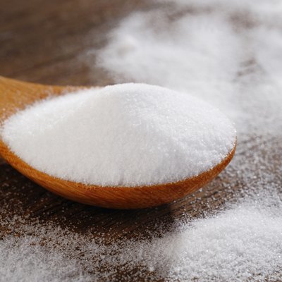 Bicarbonate in a wooden spoon