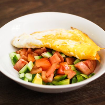 Breakfest - salad and omlet
