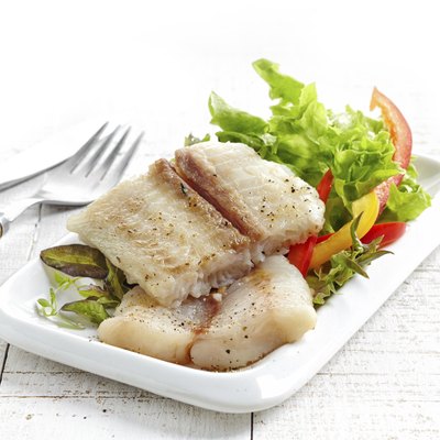 fried pangasius fish fillet pieces