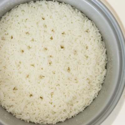 Stream rice in electric rice cooker