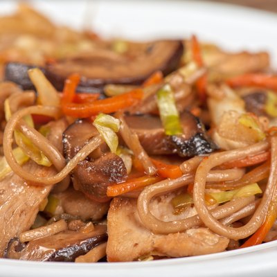 buckwheat noodles with chicken