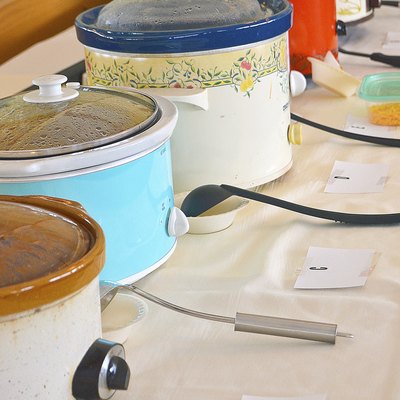 crock pots with chili