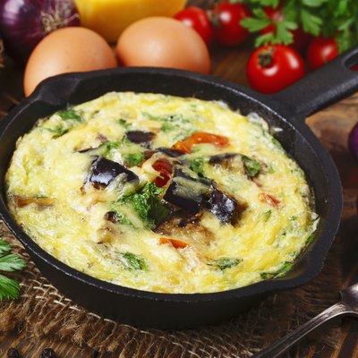 Chicken baked with vegetables