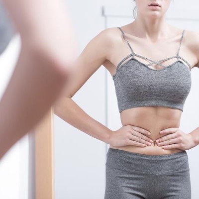 How to Get a Slim Waist With a Square Body Shape