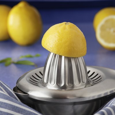 Lemons and squeezer